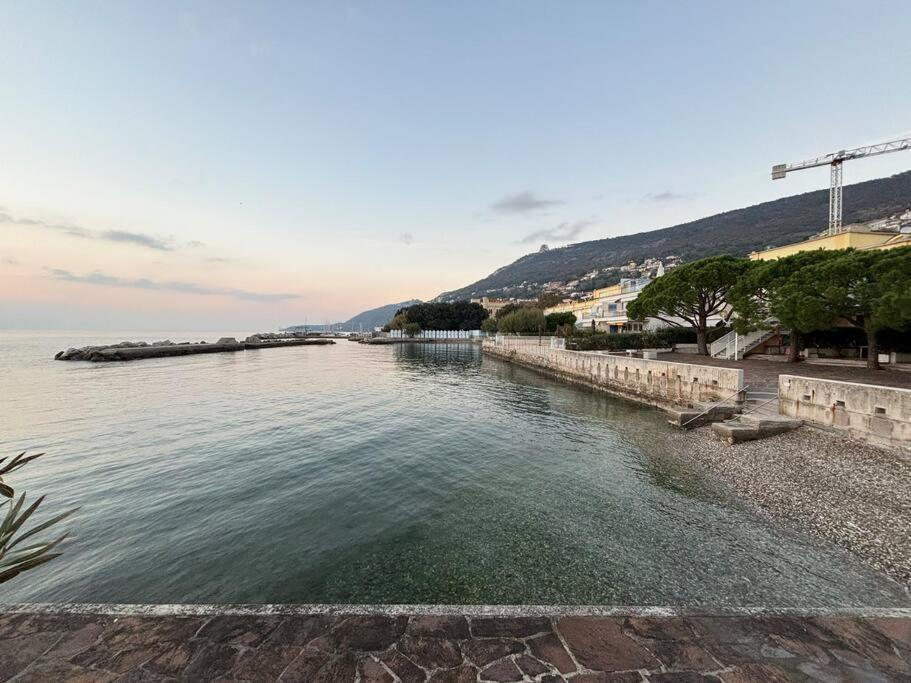 Amedeo'S Sea House Apartment ตรีเอสเต ภายนอก รูปภาพ